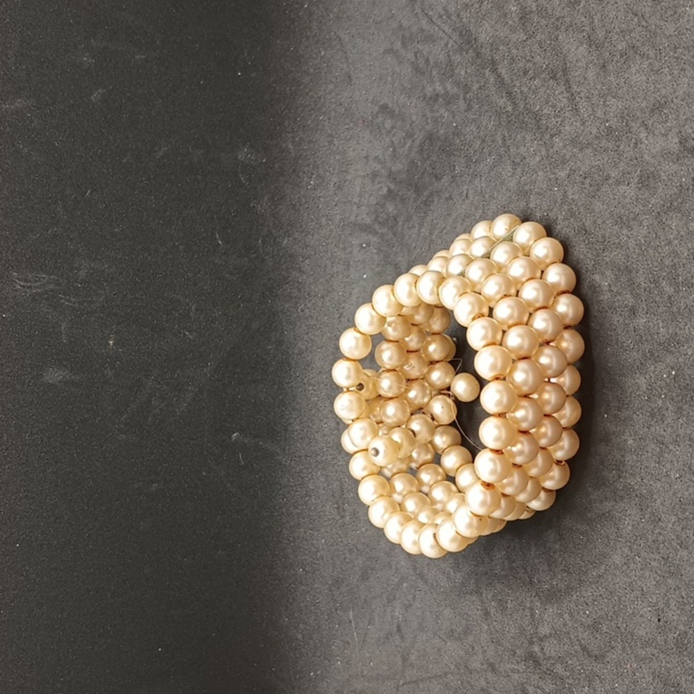 DELETING SOON! Vintage layered faux pearl bracelet